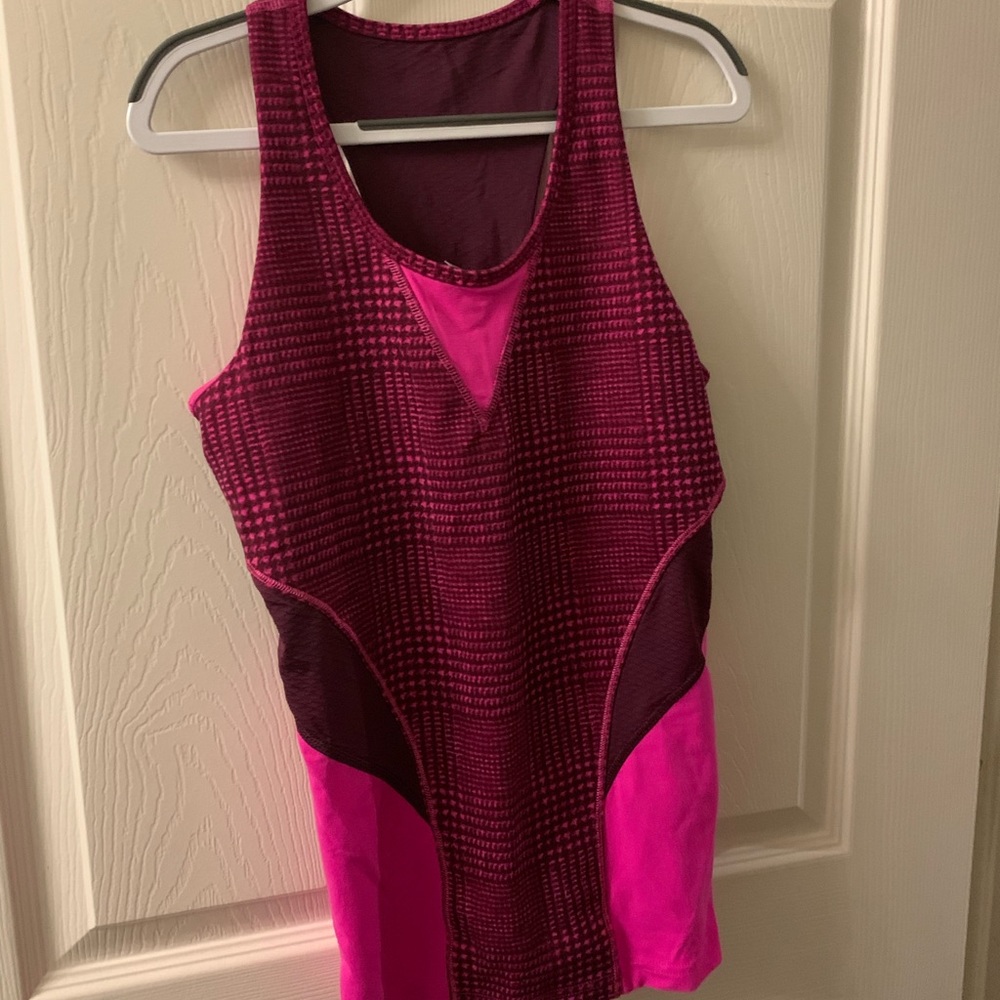IVIVVA PINK AND MAGENTA SPORTS TOP